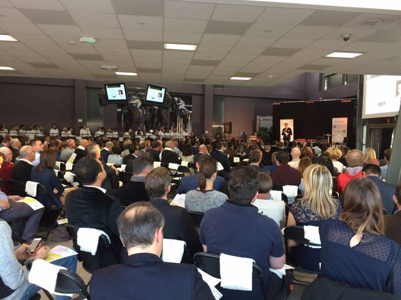 salle pour reunion 400 personnes proche lyon